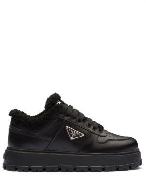 маратонки prada